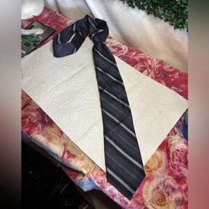 Kenneth Cole reaction Awearness men’s tie